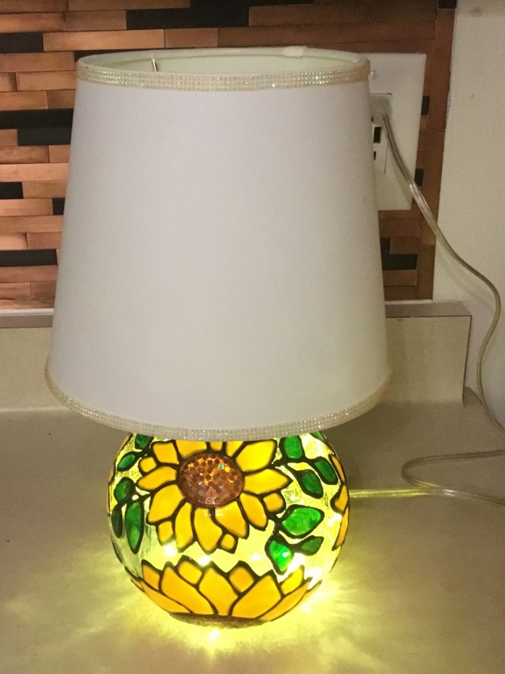 Sunflower HandPainted Stained Glass small lamp - Picture 2 of 4